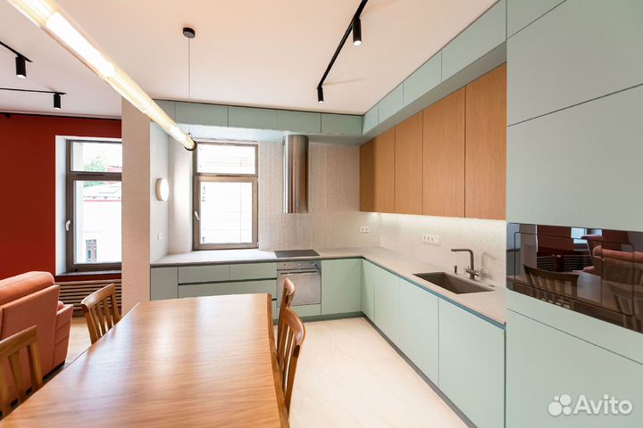 Белый кухонный гарнитур