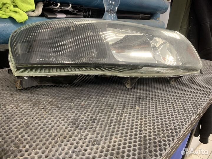 Фара передняя правая volvo xc70