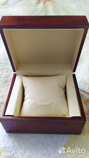 Деревянная коробка для часов
