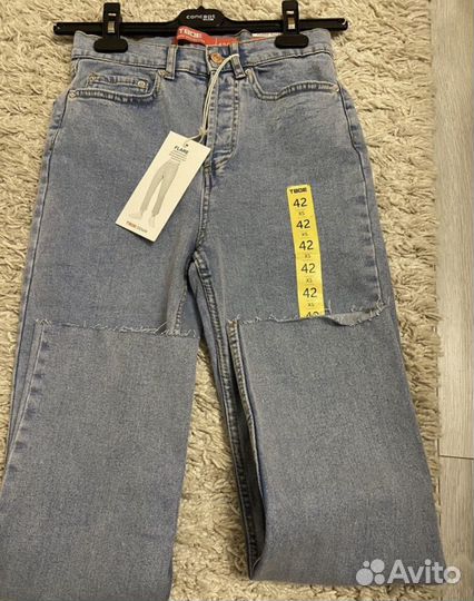 Джинсы новые