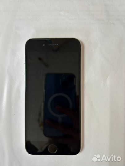 Мобильные телефоны бу iPhone SE