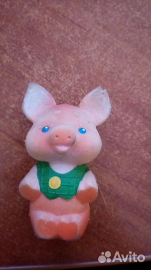 Поросенок Хрюша и Пятачок овечки