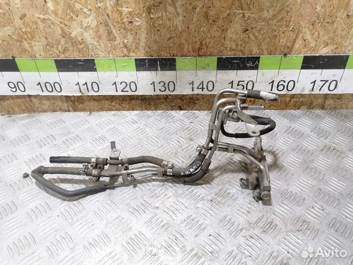 Рейка топливная рампа Subaru Forester S11