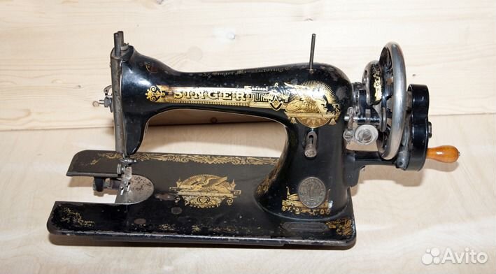 Год выпуска швейной машинки зингер. Швейная машинка Зингер 1911 года. Singer 31k15. Швейная машина Singer 31k15. Швейная машинка Зингер 1913 года выпуска.
