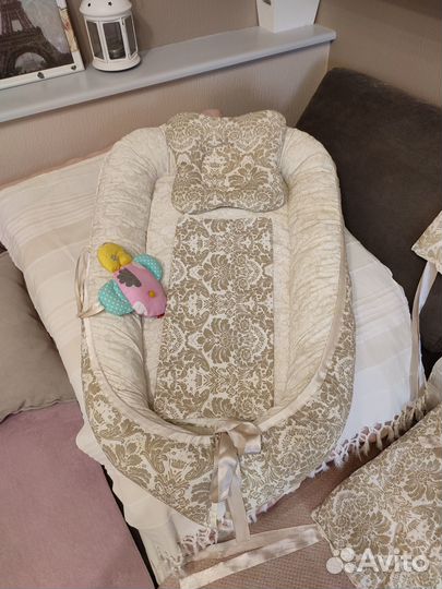 Комплект в детскую кроватку с гнездом