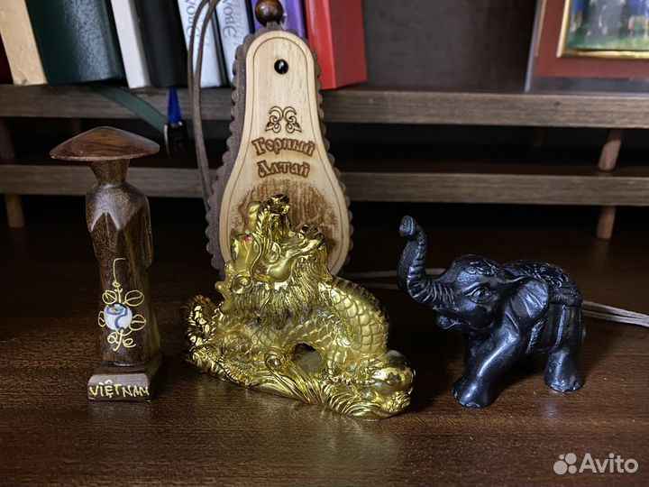 Сувениры: Тарелки, статуэтки, картинки