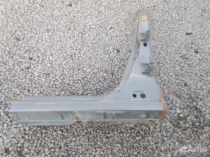 Порог кузова левый со средней стойкой Рено Логан