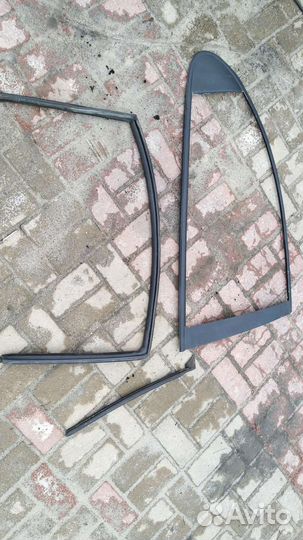 Уплотнитель chrysler 300m крайслер 300м зад прав