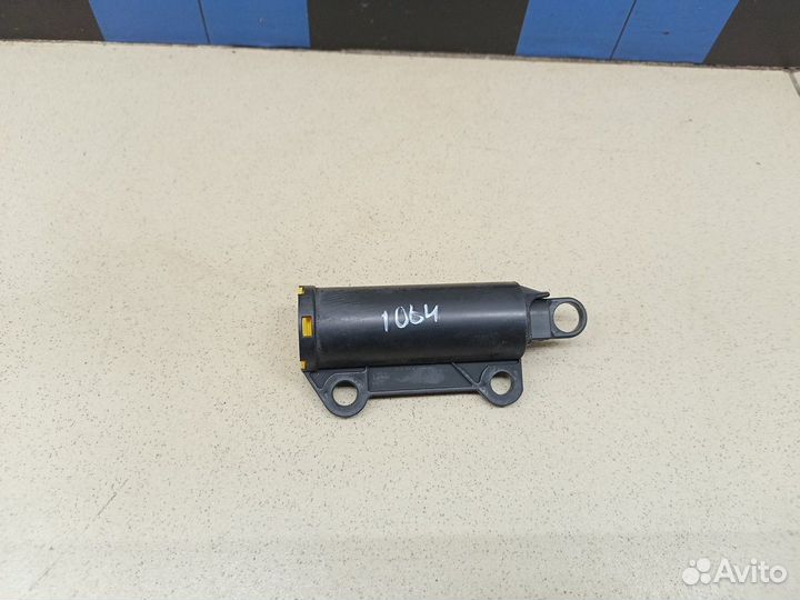 Демпфер бардачка RAV 4 2006-2013