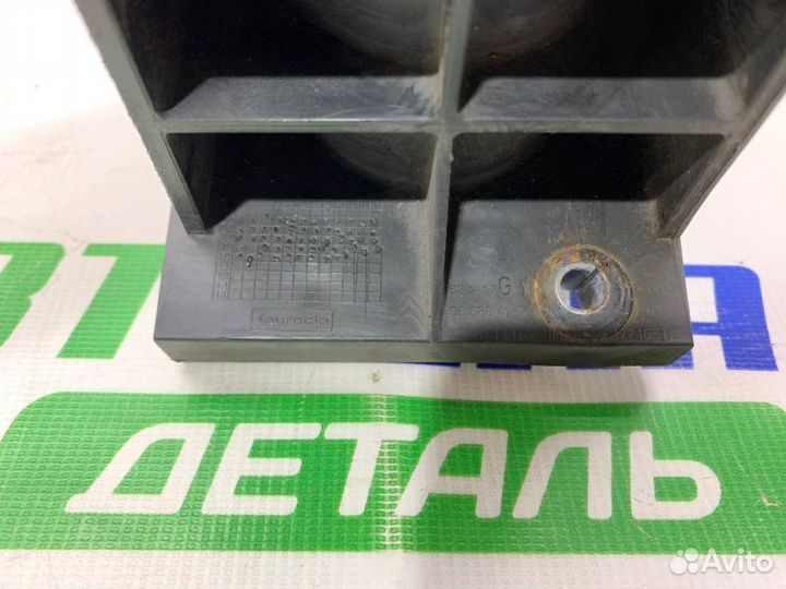 Кронштейн бампера передний левый Citroen Grand C4