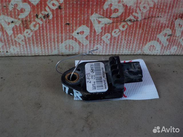 Датчик удара передний правый Kia Ceed хэтчбек (S2