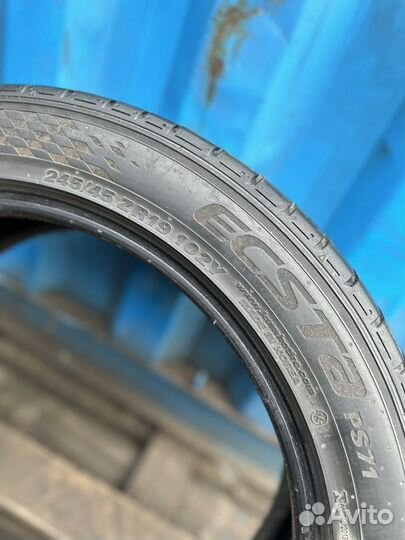 Kumho Ecsta PS71 245/45 R19 102Y