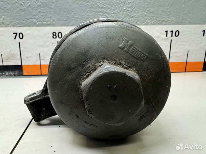 Корпус масляного фильтра Mercedes W670 Vario