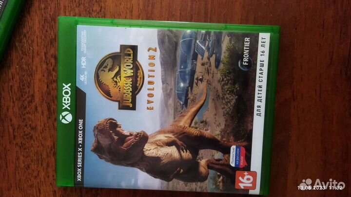 Xbox one/series. Jurassic world evolution 2