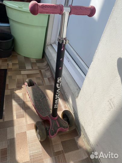 Самокат трехколесный