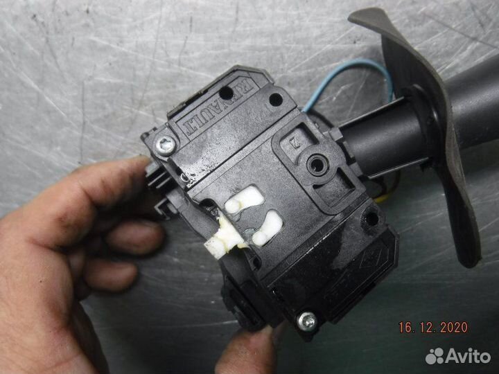 Переключатель света Nissan Terrano F4R 2014