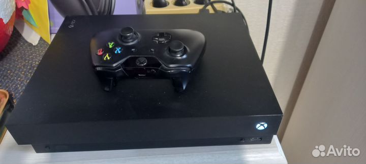 Xbox One х 1tb