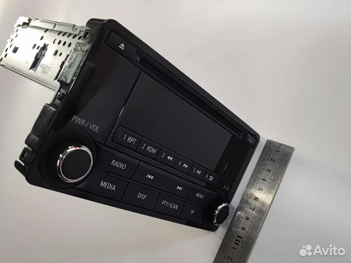 Автомагнитола б/у на Митсубиси Аутлендерв отл.сост