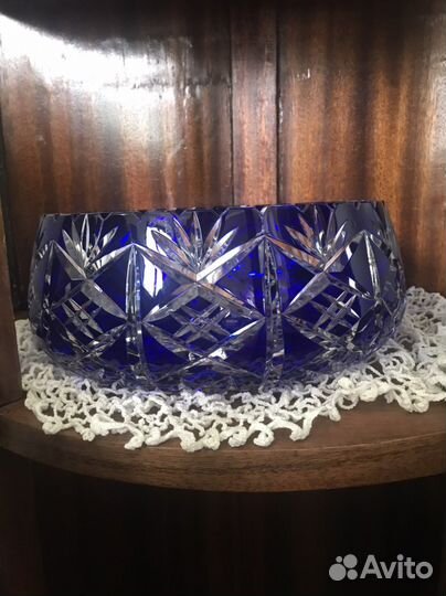 Большой хрустальный салатник