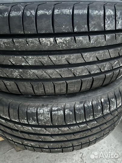 Kumho 722 235/60 R18