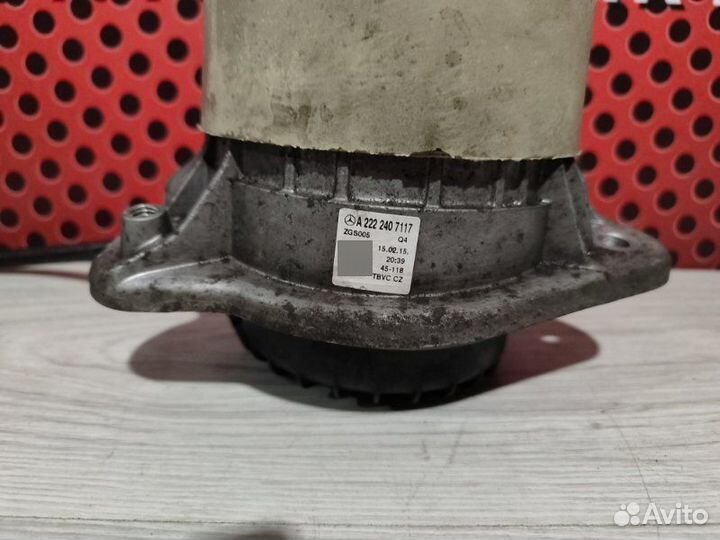 Подушка двигателя левая Mercedes-Benz S-Class W222