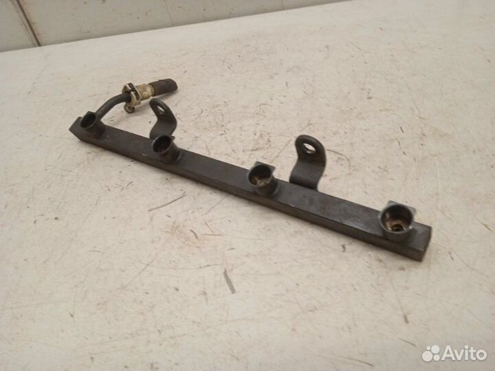 Рейка топливная (рампа) Chevrolet Lacetti J200 1.4