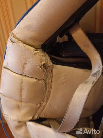 Хоккейные вратарские щитки