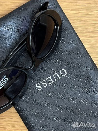 Очки Guess