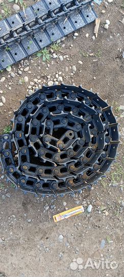 Гусеница экскаватора металлические