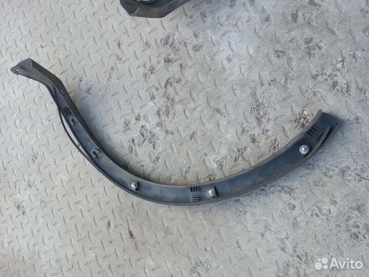 Suzuki Ignis 2 накладки-расширители задних крыльев