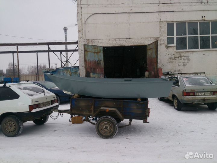 Металлическая лодка