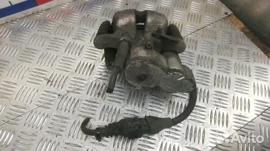 Суппорт тормозной задний левый audi A8 D3 (3NS13MA