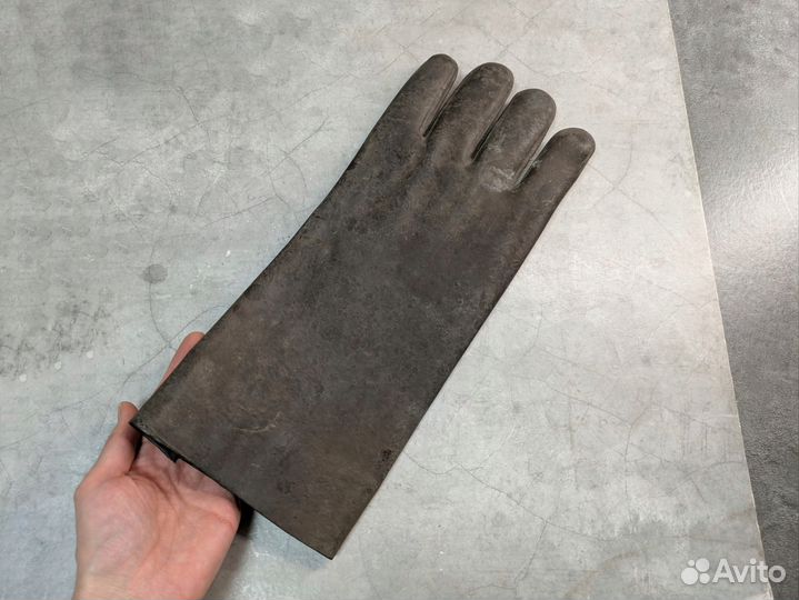 Перчатка электромонтёра правая