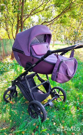Коляска 3 в 1 Riko Nesa состояние новой