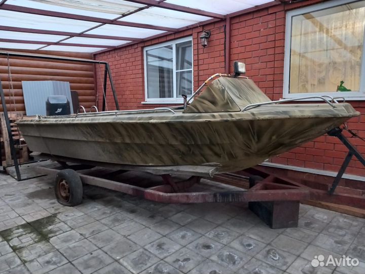 Лодка с мотором