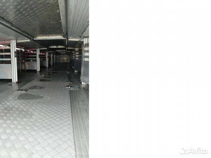 Полуприцеп для перевозки скота Pezzaioli SBA63, 2013