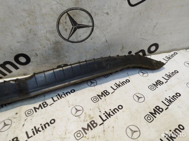 Пыльник крыла передний левый Mercedes Ml W164