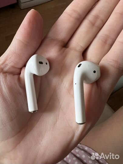 Беспроводные наушники apple airpods