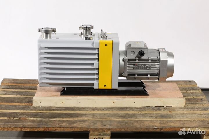 Пластинчато-роторный насос Pfeiffer Pascal SD