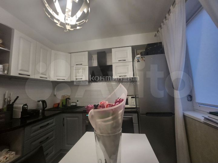 2-к. квартира, 56 м², 2/9 эт.