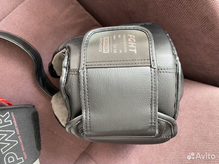 Боксерский шлем и перчатки decathlon