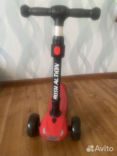 Самокат детский трехколесный