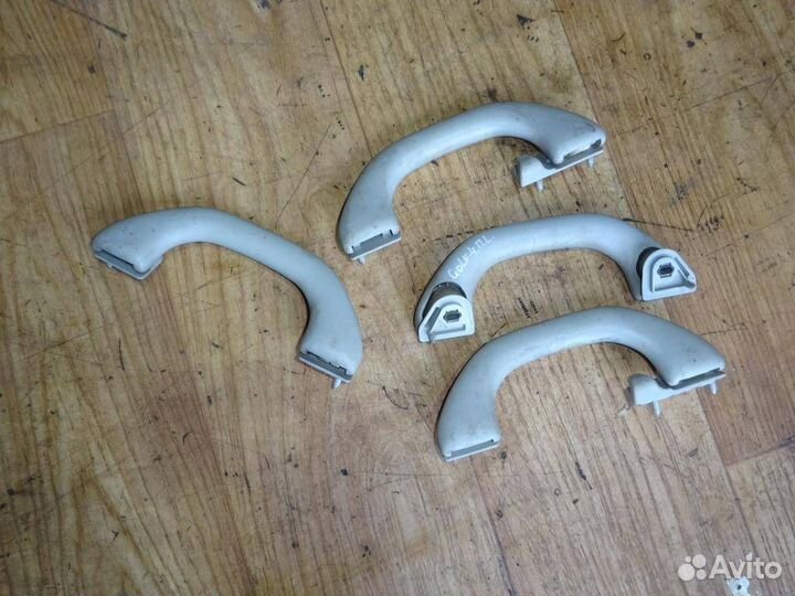 Ручка внутренняя потолочная Volkswagen Golf IV/Bo