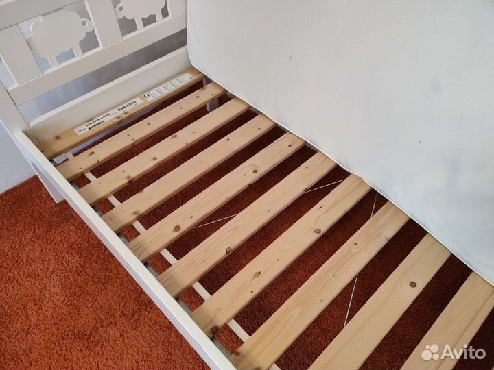 Детская кровать IKEA с матрасом