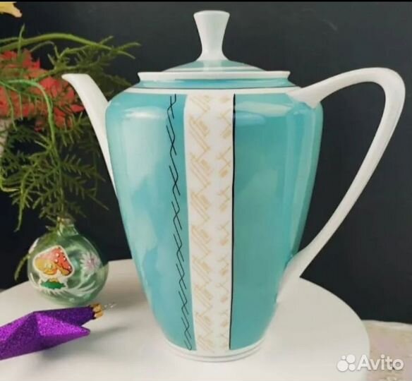 Предметы от чайного сервиза 