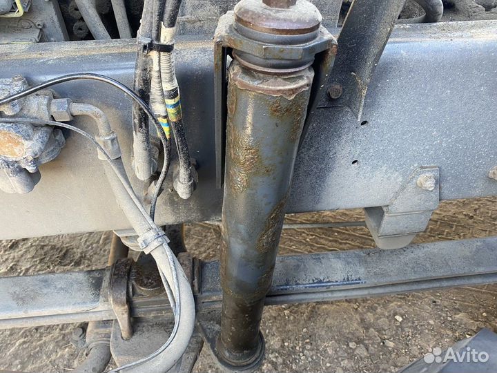 Амортизатор передний