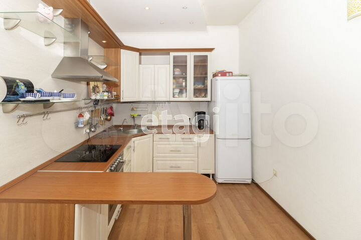 2-к. квартира, 73,7 м², 4/9 эт.