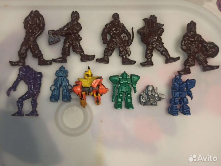 Киндер солдатики