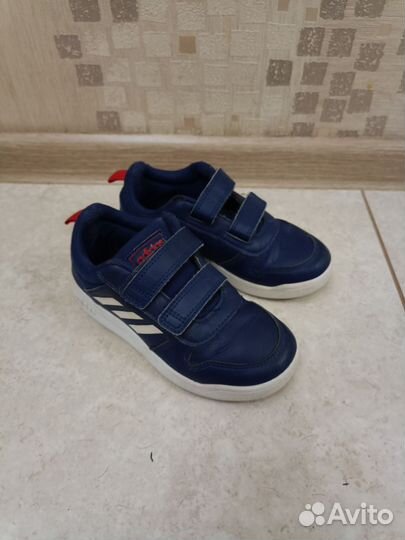 Кроссовки детские adidas 30 размер
