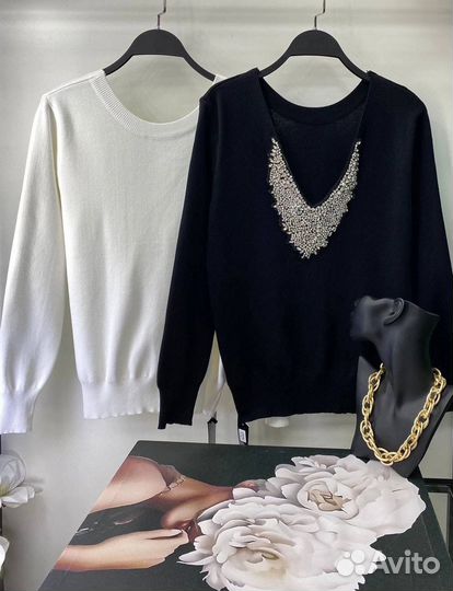 Джемпер со стразами